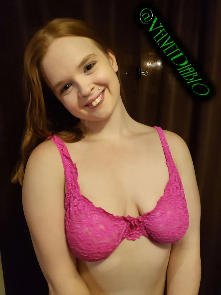 Biog Titty Slut Shows You What She's Got - Week 204