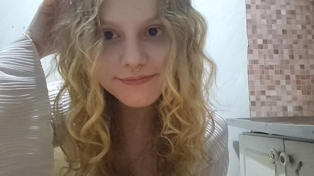 Kira Free Photos #56