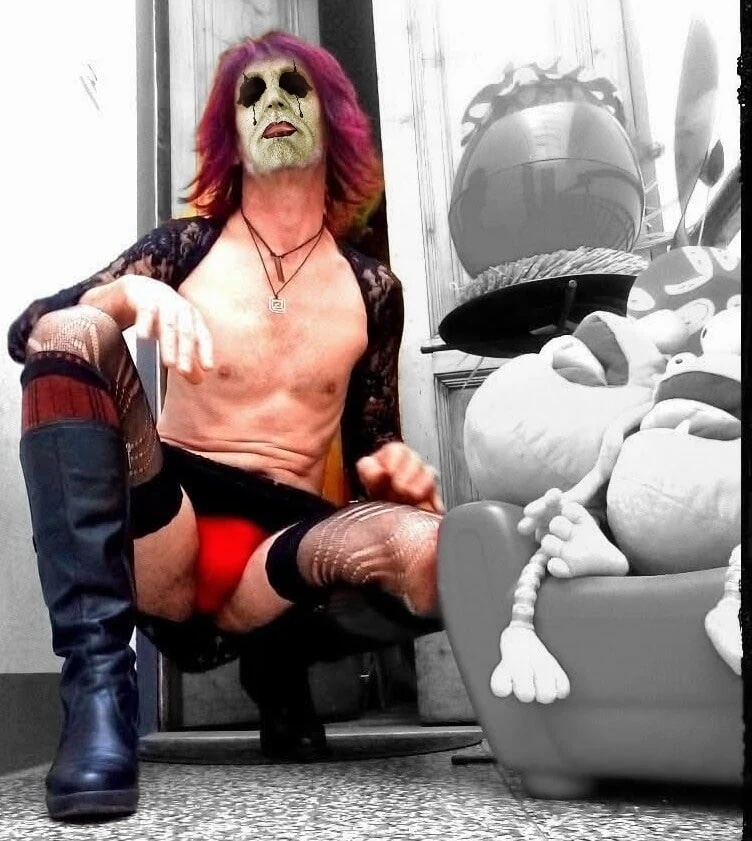 WAKNKEN FOR MYSPACE  #5