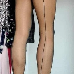 Fully-fashioned stockings 