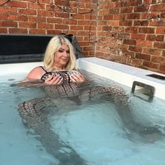 Hot Tub Astrid