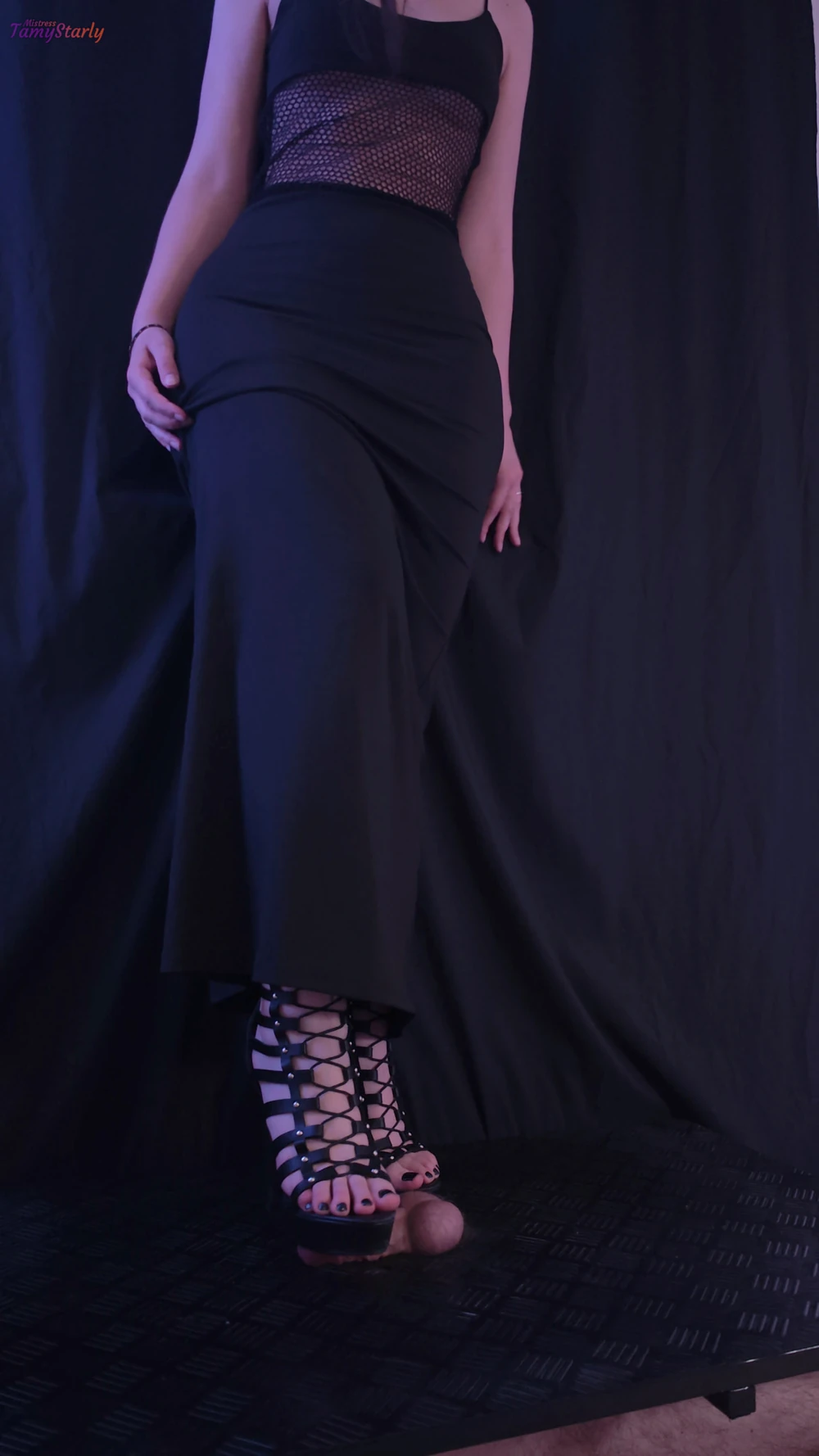 Mistress from Athens Ballbusting in Gladiator High Heels