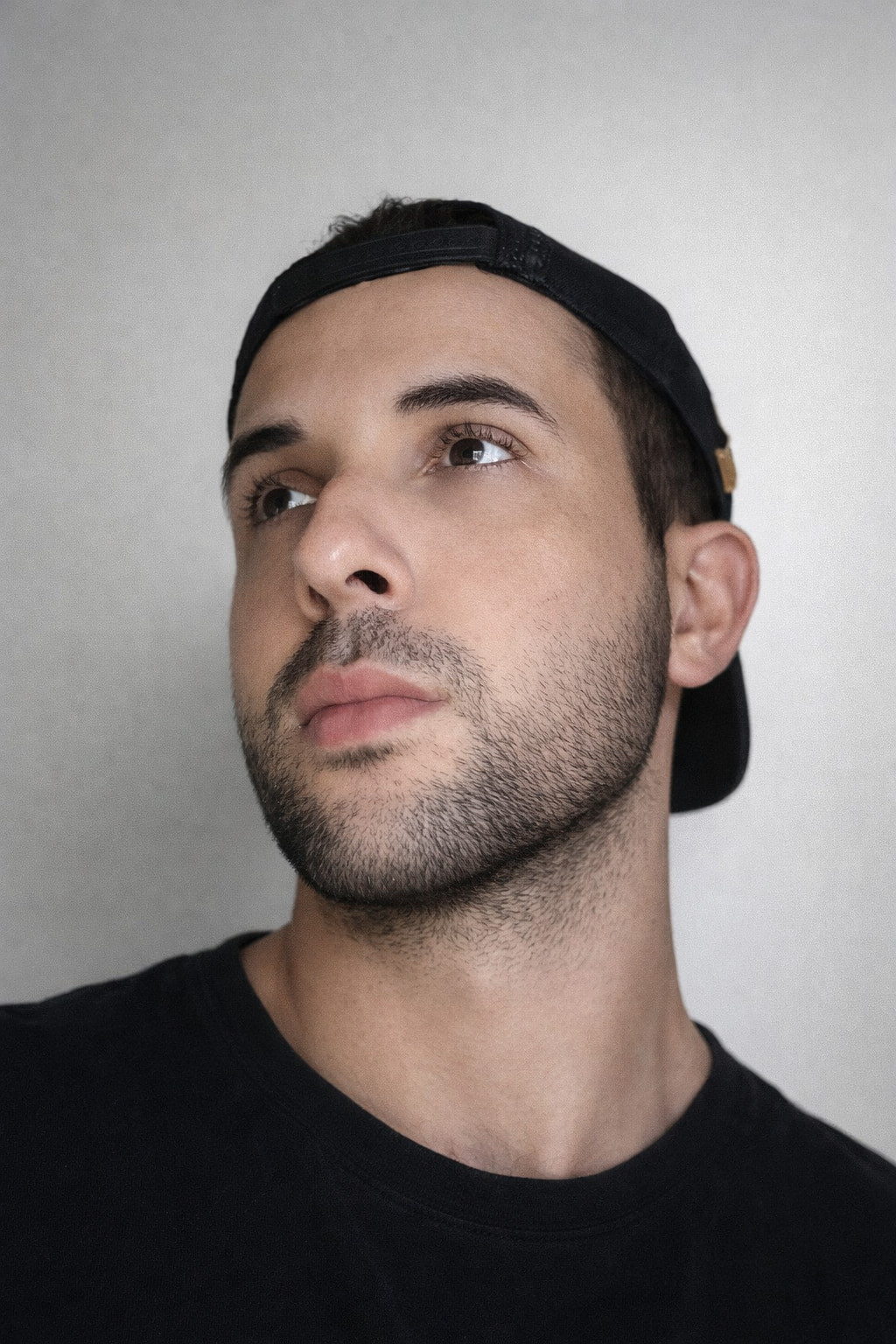 Looking up at you... come play with me? 🥺