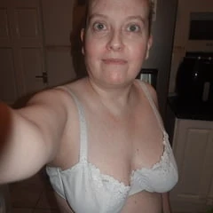 Wife takes selfies 