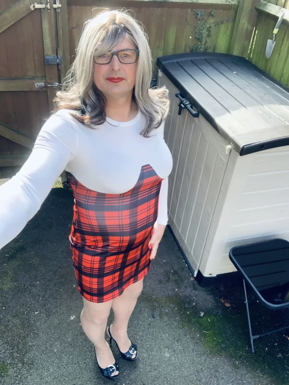 Crossdresser Kellycd in red dress 