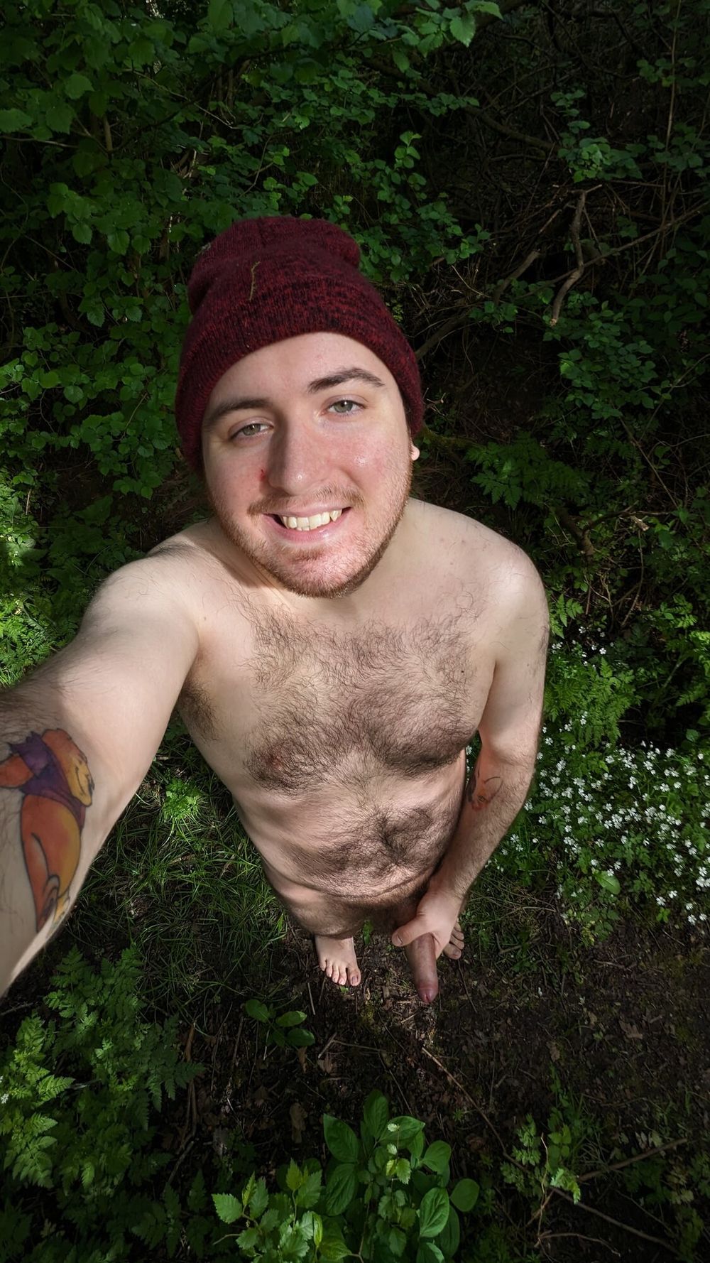 Wanking in the woods #17