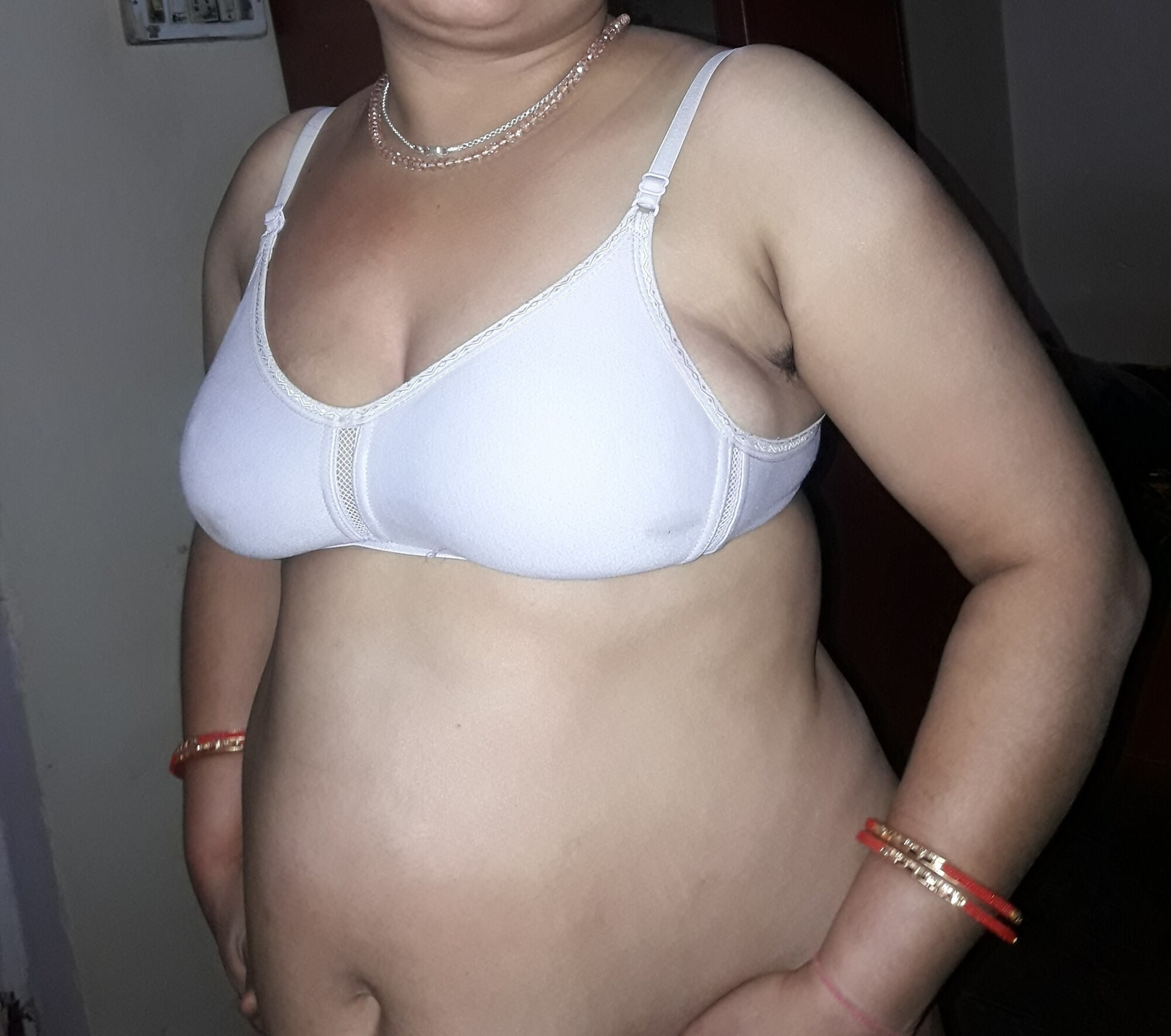 Σόου με μεγάλα βυζιά της Priya Bhabi