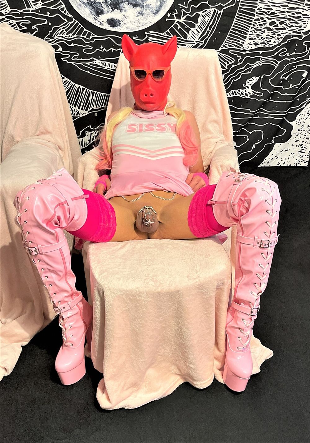 Sissy presenting her stretched ass-pussy #20