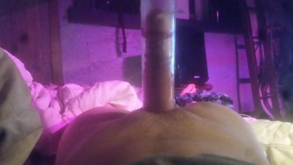 Big Cock pumping and stretching 