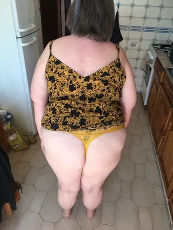 chris  g yellow thong         