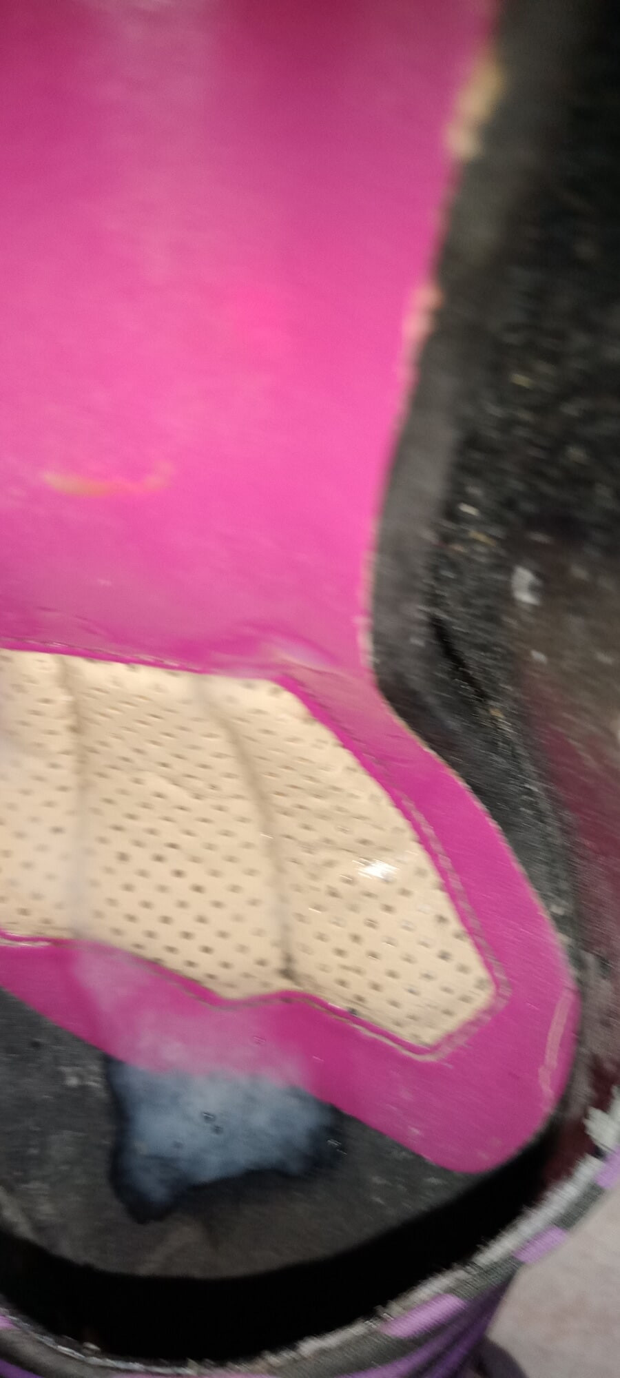 DELICIOSAS Y APRETADAS ZAPATILLAS MORADAS DE LA AMIGA MARII  #13