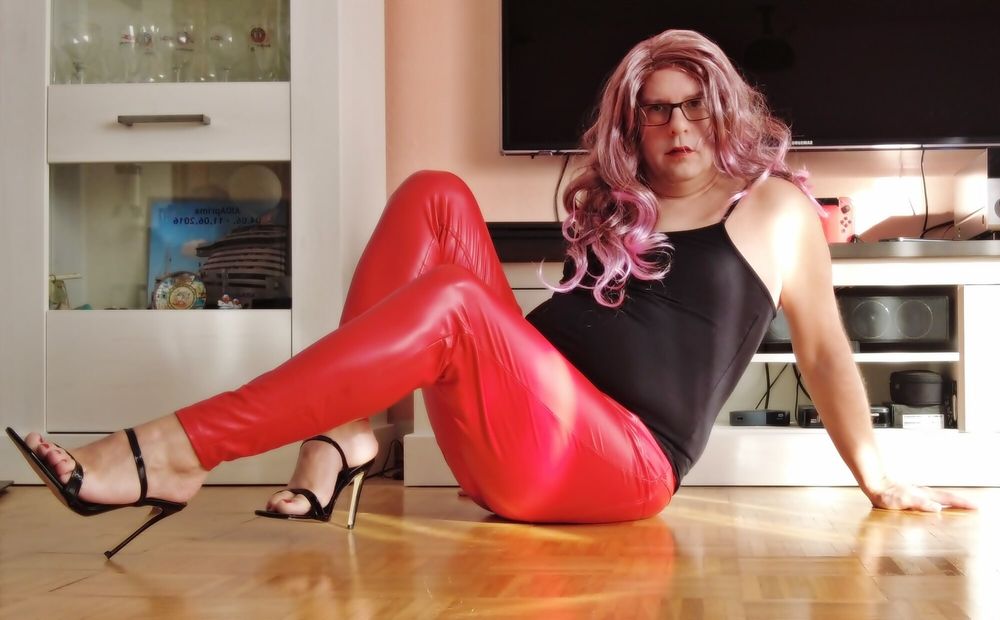 Red Leggings &amp; Sexy Patent Leather Sandals #9