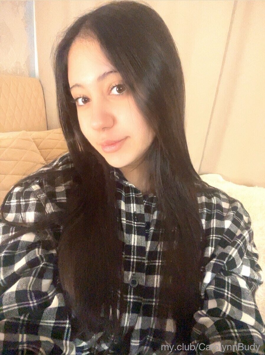 Free Reina Photos #2