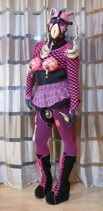 Monique with cuntmask #4