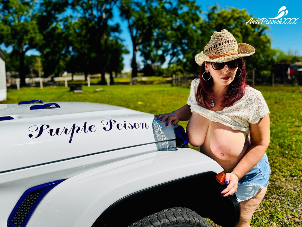 Jeep Girl Jiggle #25