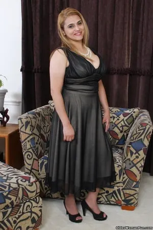 mature milfs and gilfs from olderwomanfun         