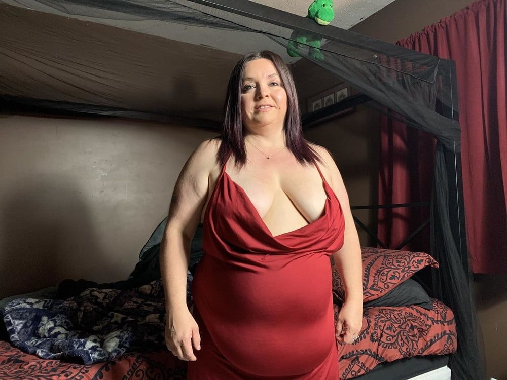 Sexy BBW Red Dress Green Eyes and Pussy #47