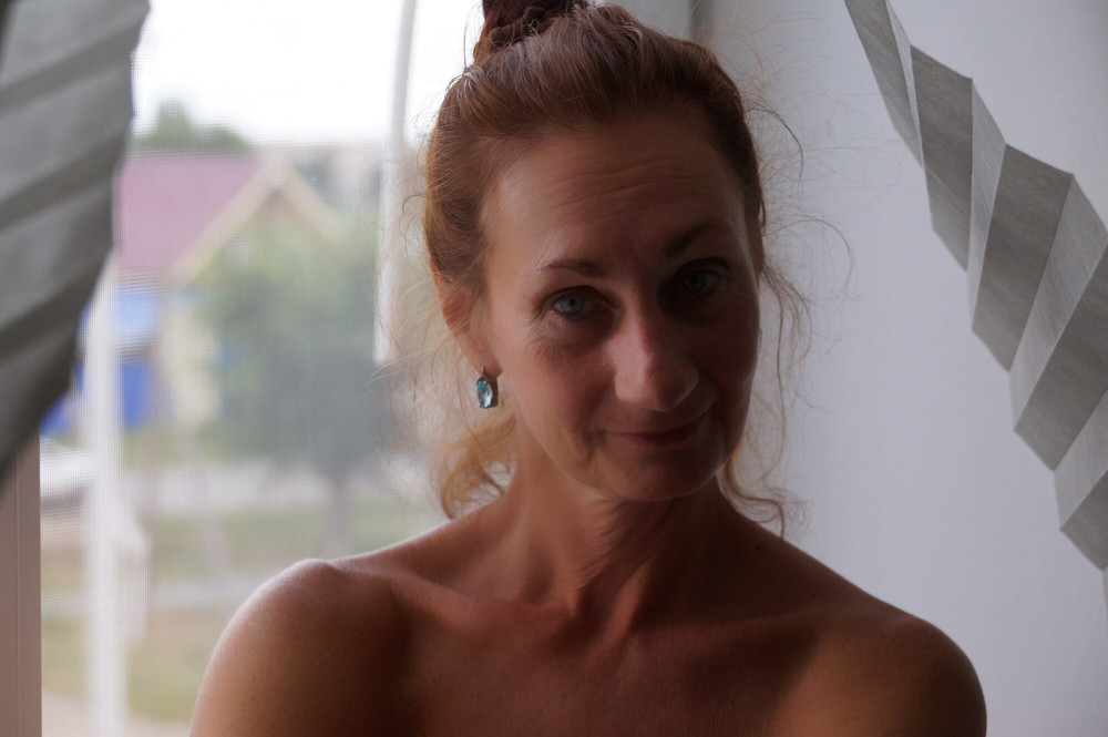 Naked on the Windows #37