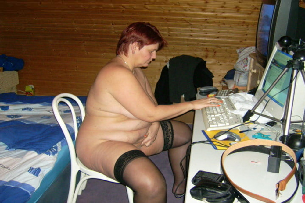 Naked at the PC ...