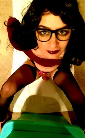 beautiful nerdy white skinny sissy cd trap self facial         