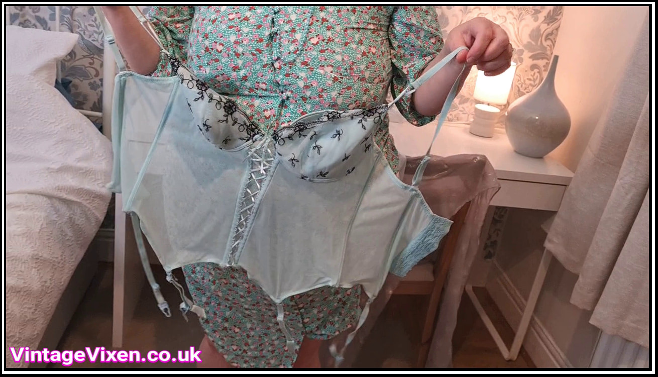 DO YOU LIKE MY SEXY BBW MILF CURVES? #4