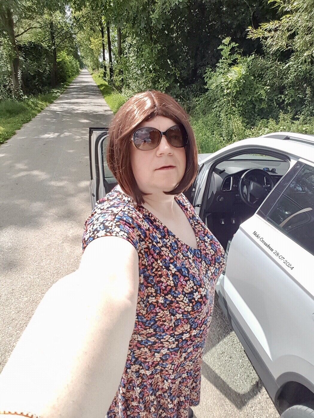 Nicki-Crossdress Outdoor - A nice day out in summer 