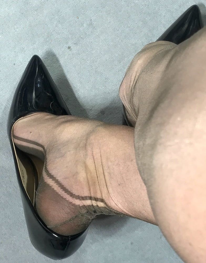 rht stockings feet #3