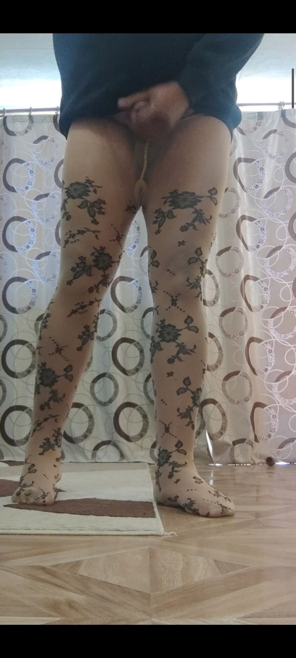 Patterned pantyhose cock masturbation #45