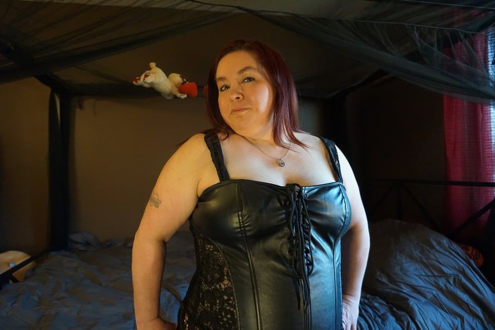 Sexy BBW Corset Clip Pump #58