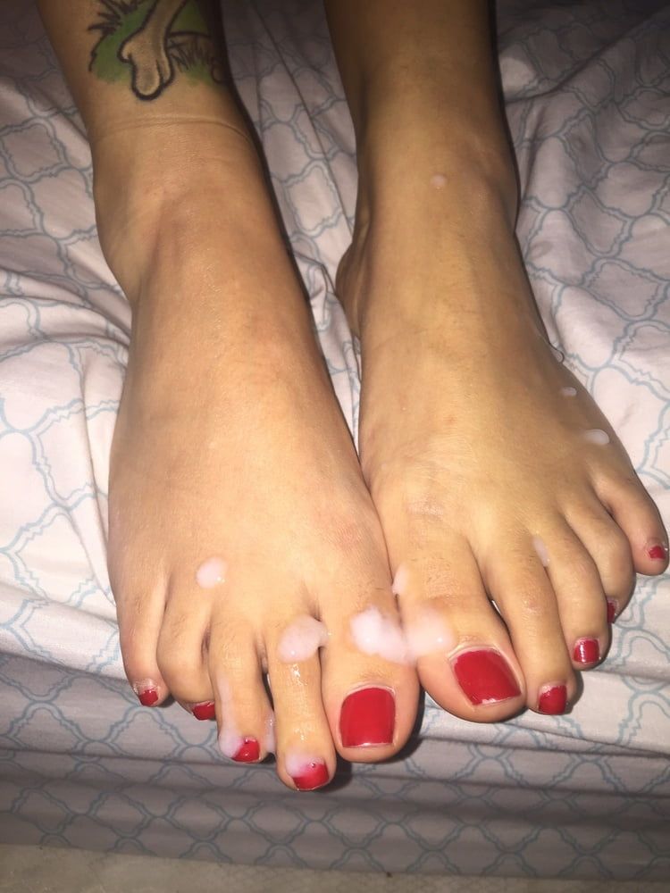 Cum Covered Latina Toes #20