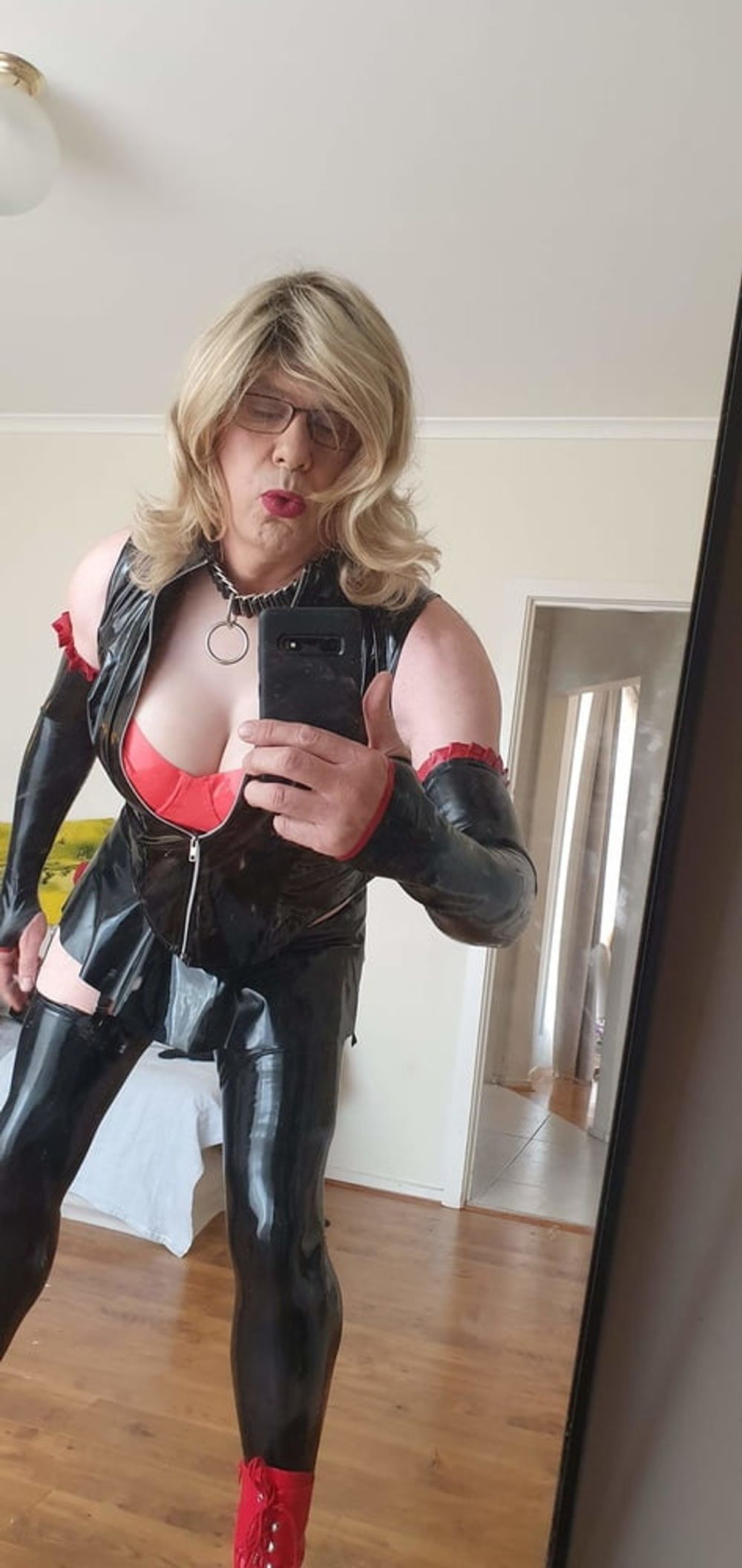 Hot Rachel in PVC and Latex #34