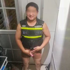 Nudes con el chaleco in the Work 36