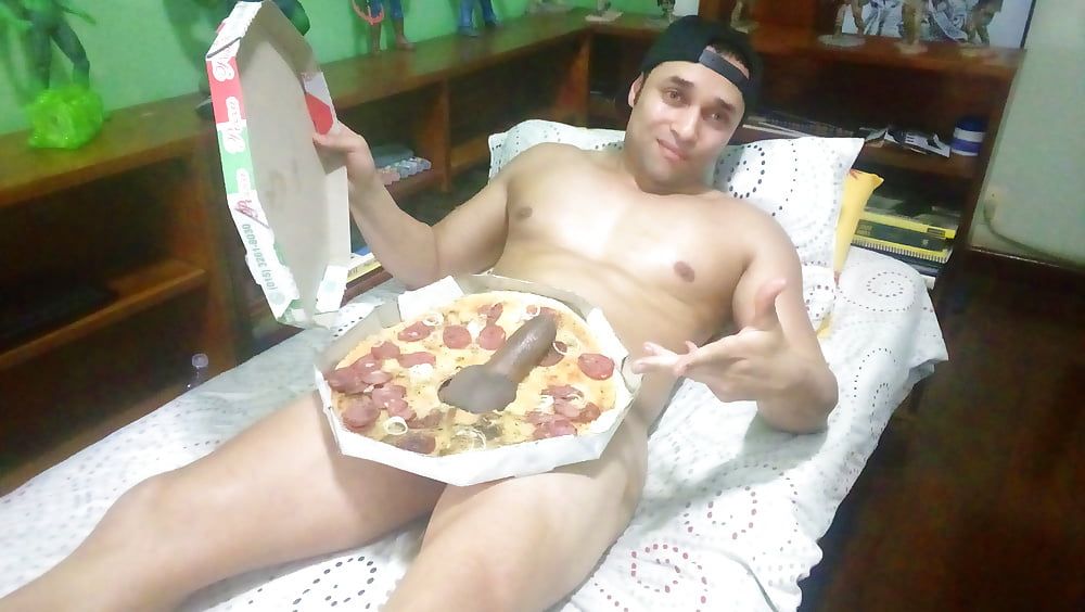 20 - Pepperoni Pizza