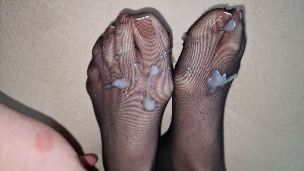 Semen on wife&#039;s feet all the time