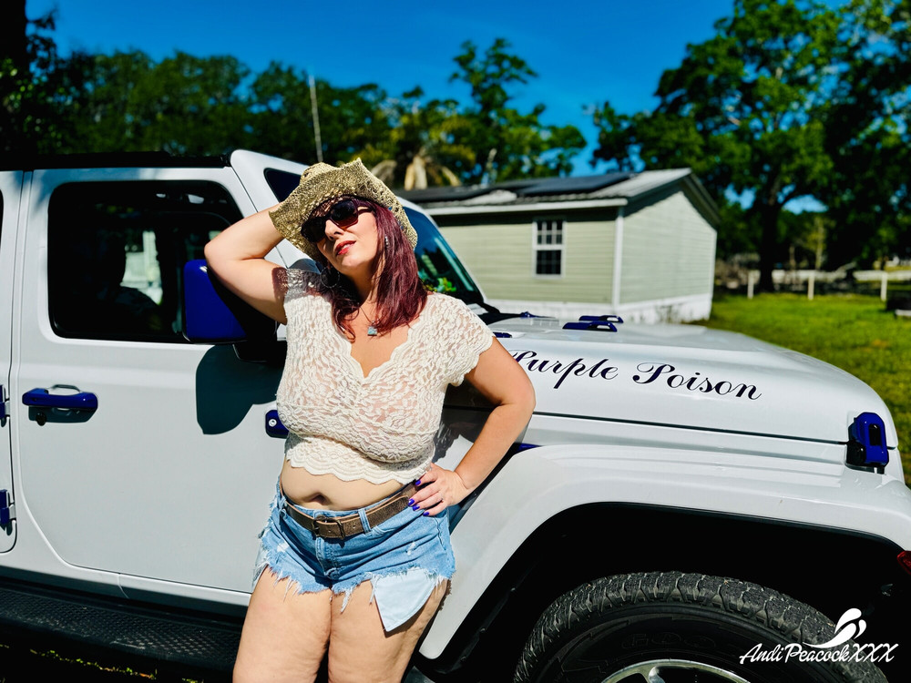 Jeep Girl Jiggle #39
