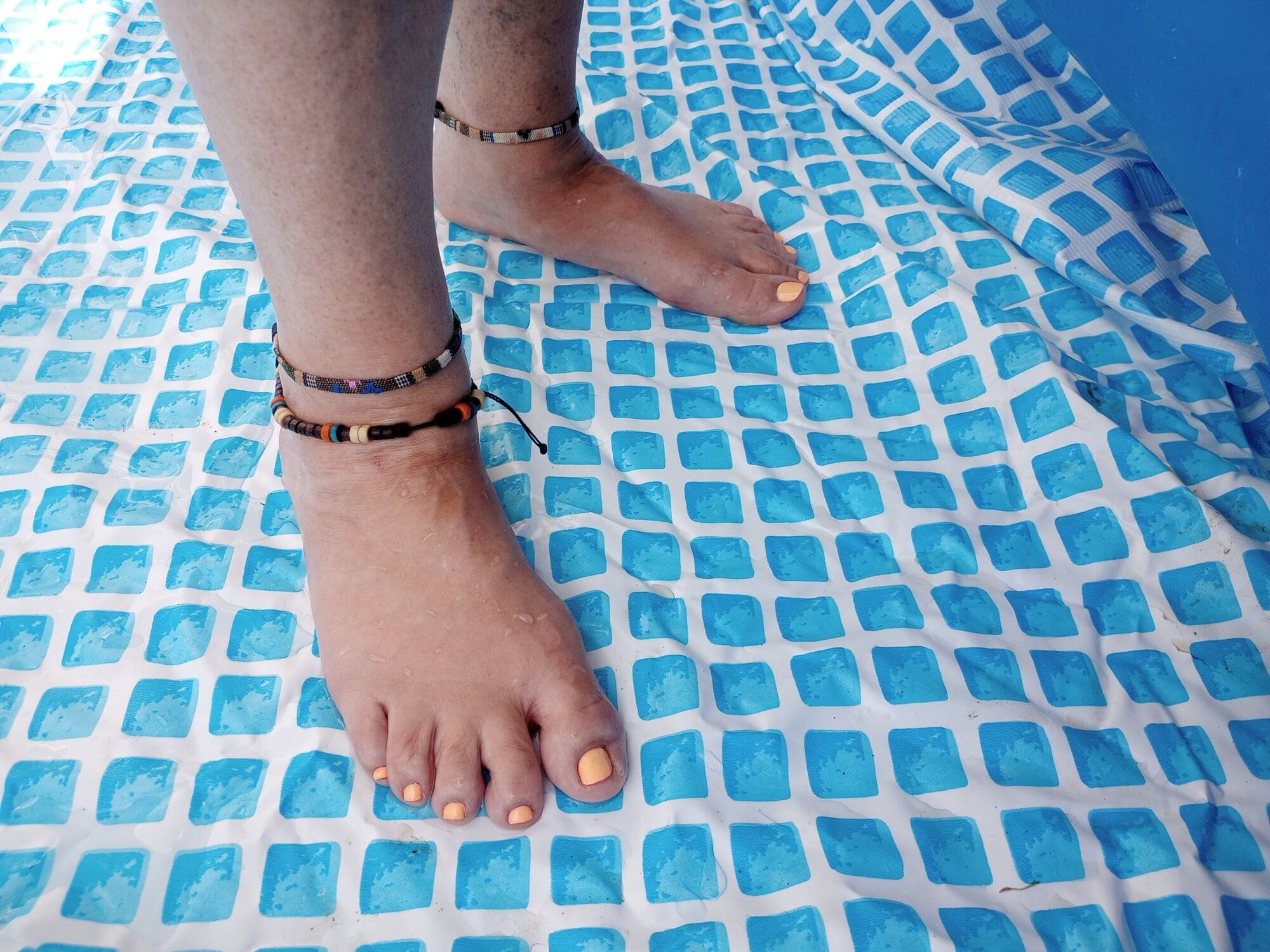 Girlfriends Feet in the pool #3