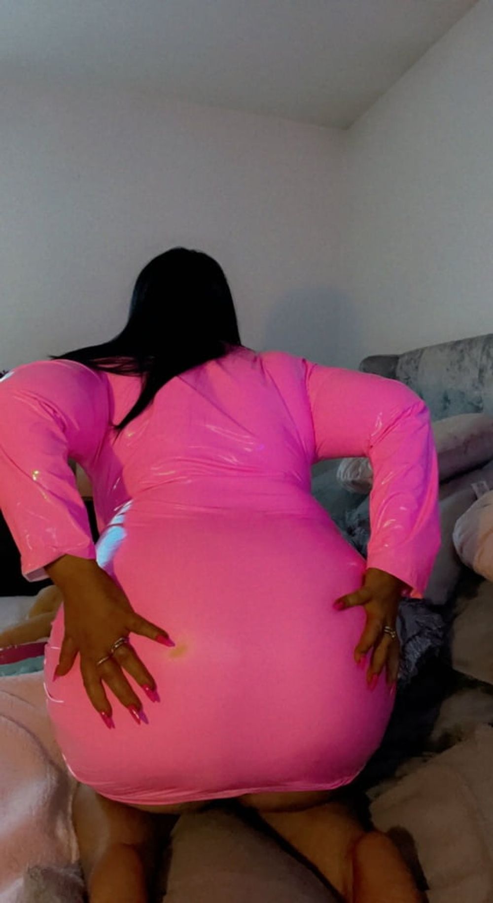 Pink latex Thicc BBW goddess Cuckholdress Domme queen #8