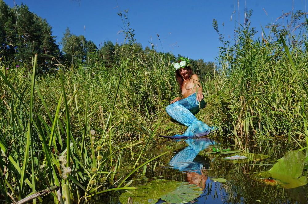 Mermaid with turquoise braclet #28