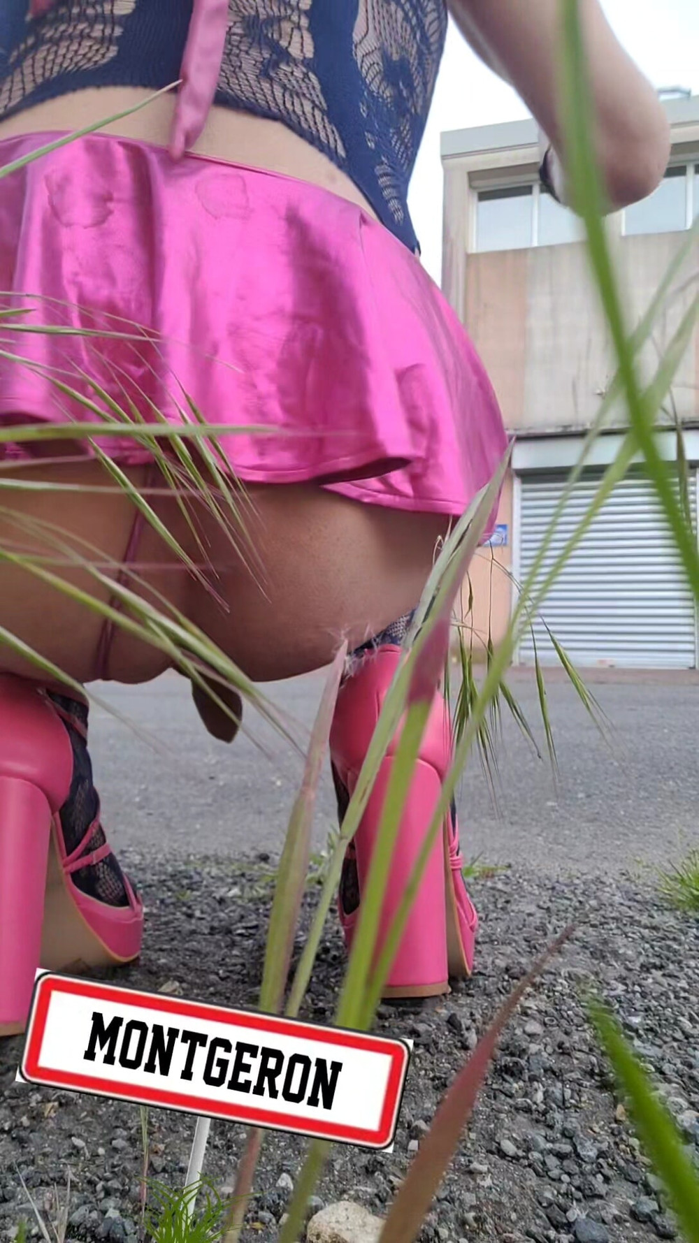 ExhiB👀PUBLIC dans un Complexe Abandonne puis sur son Balcon
