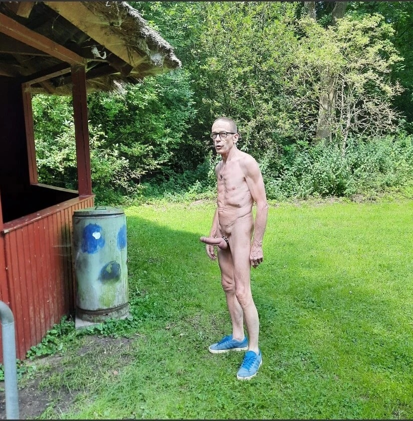 Naked Outdoor #27