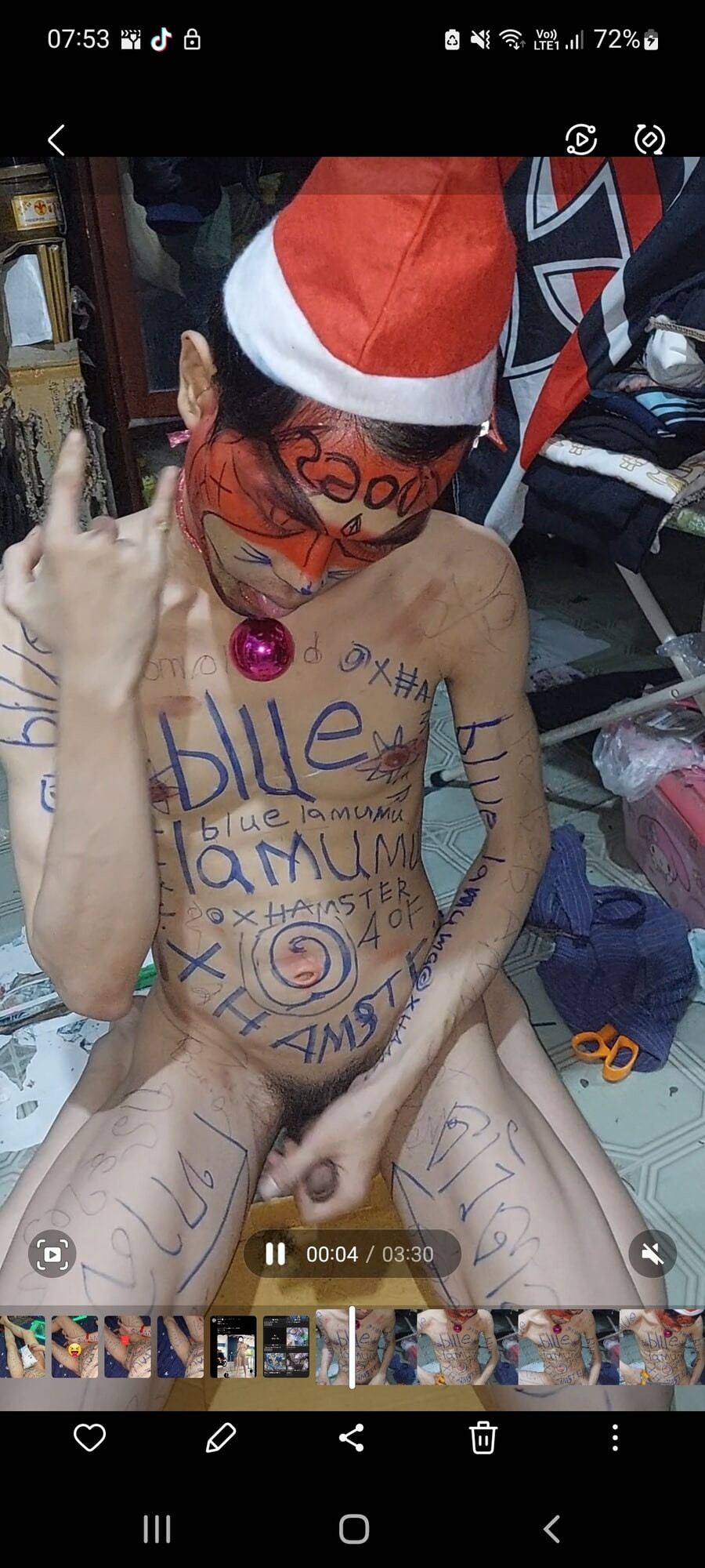 blue clown #18