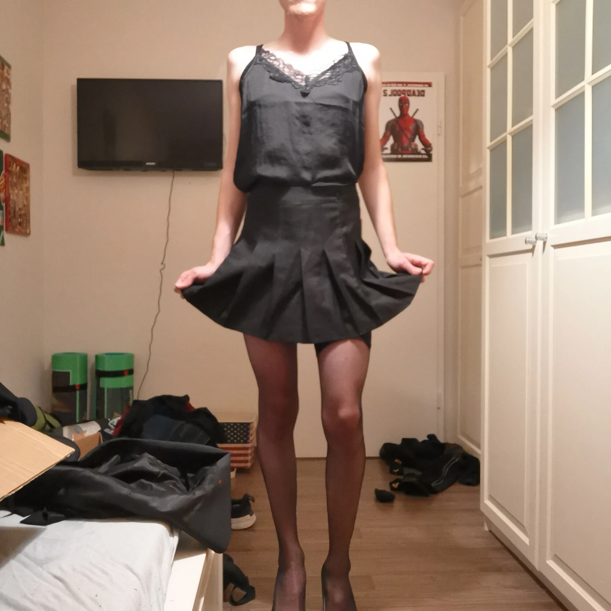 Sissy Janina in black #38