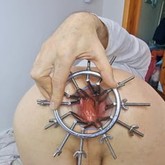 次のアナルスプレッダーで試す