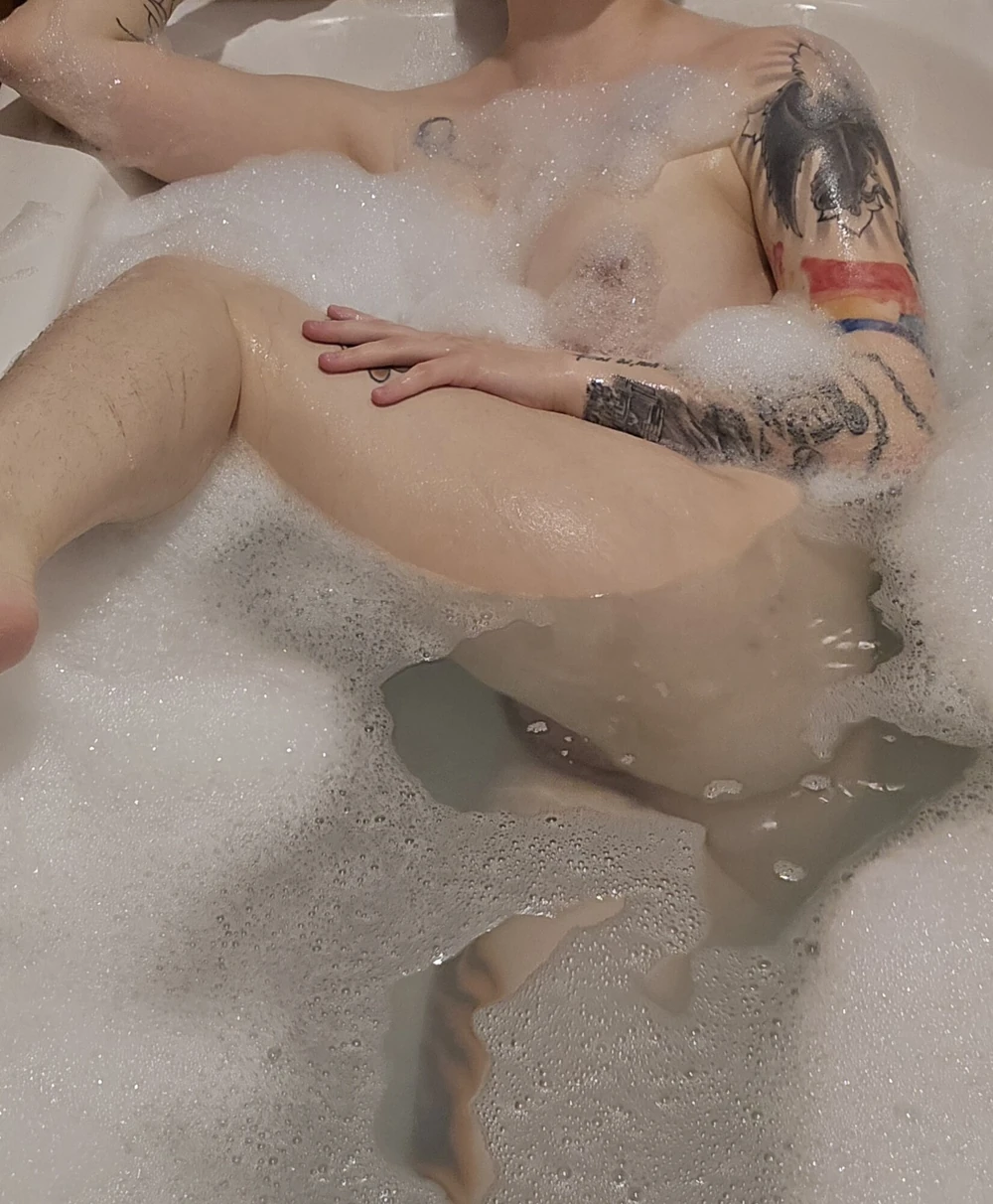 Relaxing in the bathtub 🤭 #6