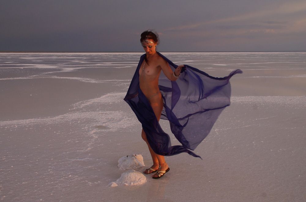 On Sunset-Light with DeepBlue Shawl on Salt- Lake #31