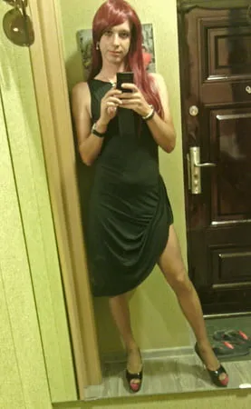 sexy femboy vladasexytrans posing for you         