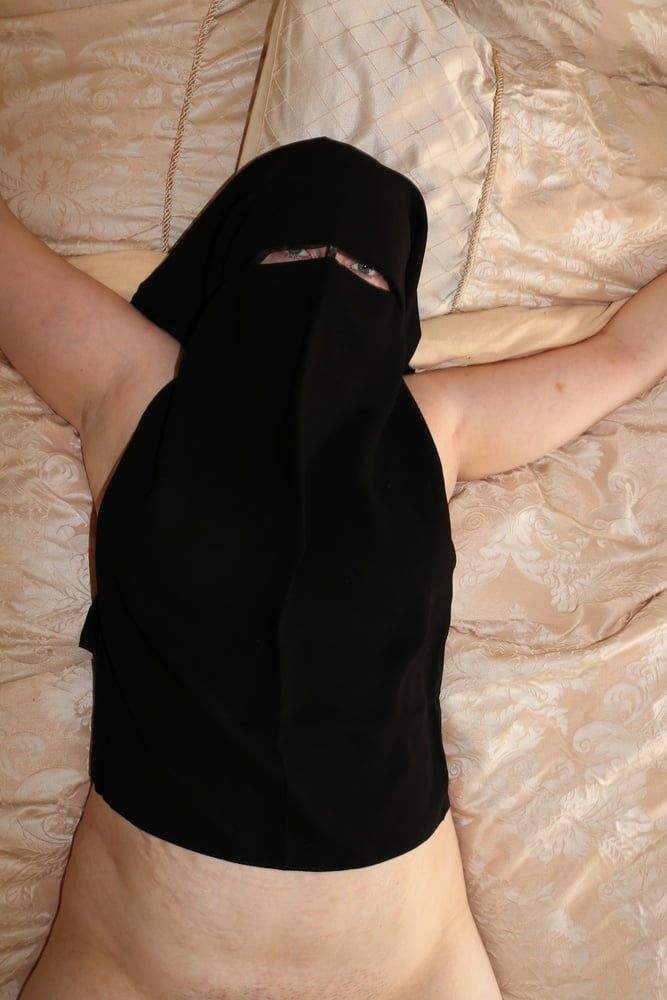 Bondage in Niqab #3