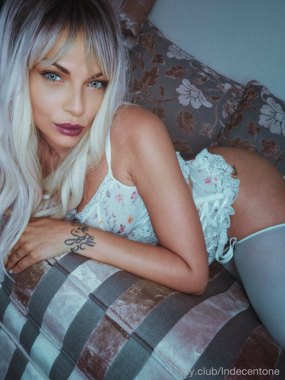 Indecentone  Free Photos #42
