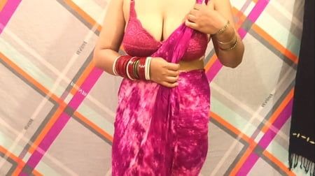 Indische tante in saree hard geneukt