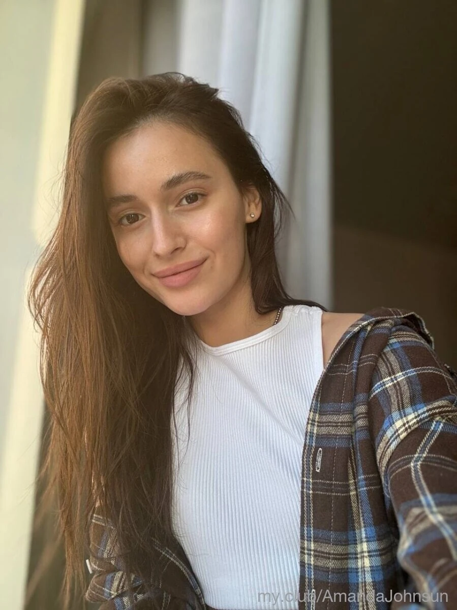 Amanda Free Photos